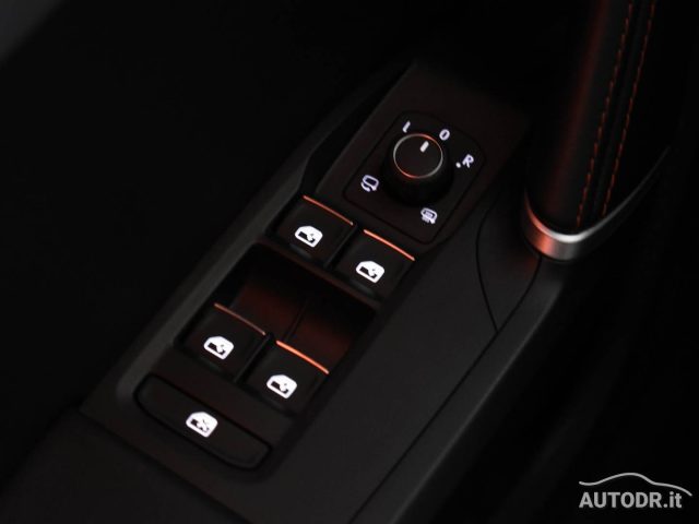 SEAT Leon usata, con Fari LED