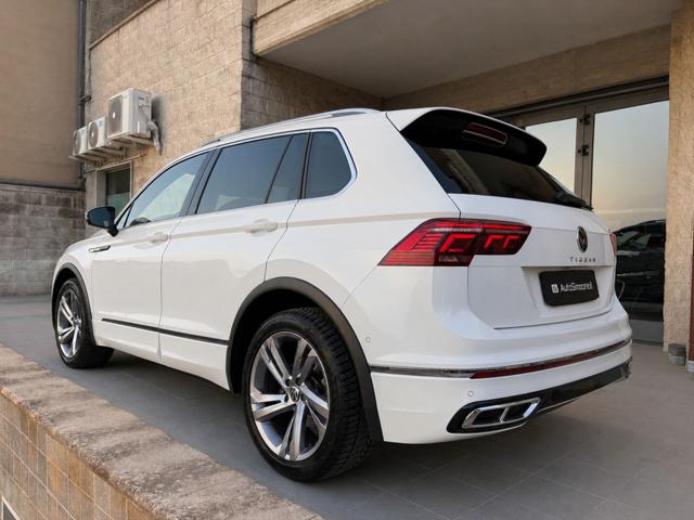 VOLKSWAGEN Tiguan usata, con Boardcomputer