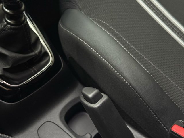 OPEL Corsa usata, con Touch screen