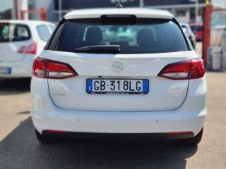 OPEL Astra usata, con Cerchi in lega