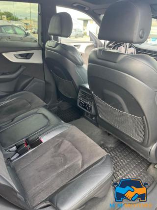 AUDI Q8 usata, con Airbag testa