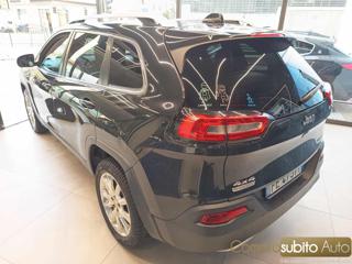 JEEP Cherokee usata, con Autoradio