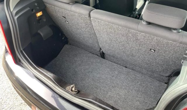 VOLKSWAGEN up! usata, con Cerchi in lega