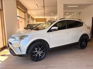 TOYOTA RAV 4 MY23 usata, con Autoradio