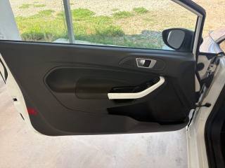 FORD Fiesta usata, con MP3