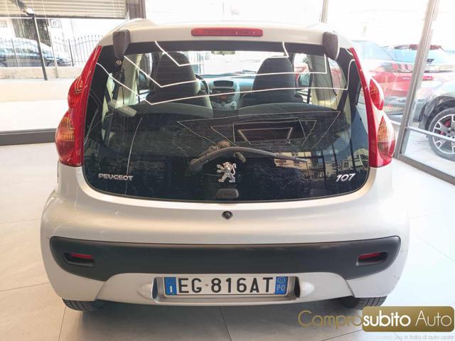PEUGEOT 107 usata, con Sedile posteriore sdoppiato