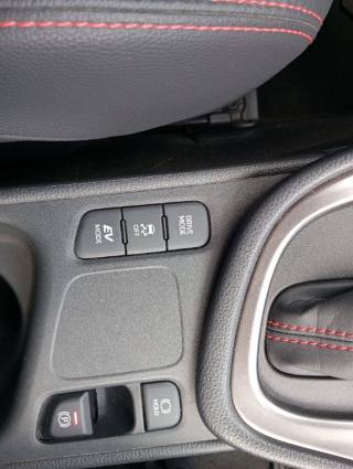 TOYOTA Yaris usata, con Volante multifunzione