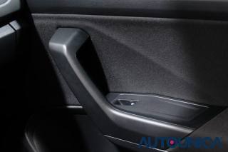 VOLKSWAGEN T-Roc usata, con Luci diurne