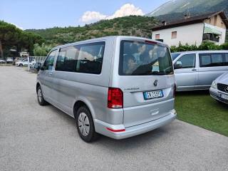 VOLKSWAGEN Caravelle usata, con Airbag Passeggero