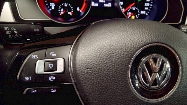 VOLKSWAGEN Passat Variant usata, con Specchietti laterali elettrici
