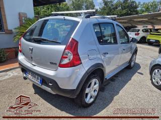 DACIA Sandero usata, con Autoradio