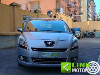 PEUGEOT 5008 usata, con Airbag