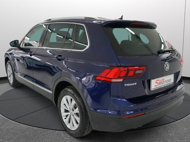 VOLKSWAGEN Tiguan usata, con Airbag laterali