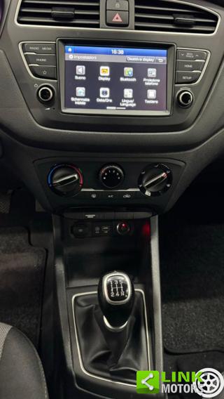 HYUNDAI i20 usata, con Sedile posteriore sdoppiato