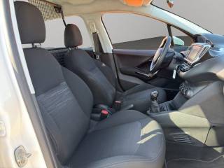 PEUGEOT 208 usata, con Controllo trazione