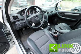 MERCEDES-BENZ B 180 usata, con Chiusura centralizzata
