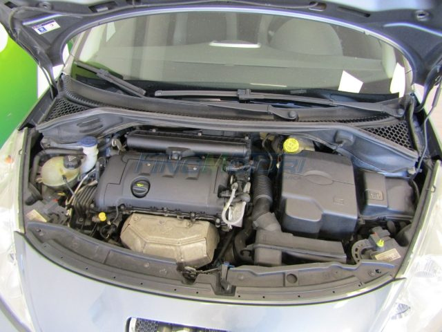 PEUGEOT 207 usata, con MP3