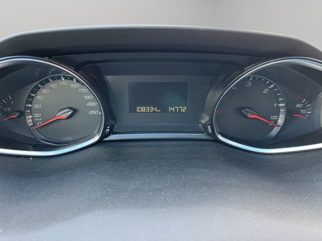 PEUGEOT 308 usata, con Servosterzo