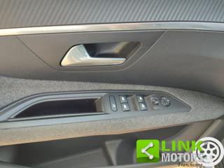 PEUGEOT 3008 usata, con Airbag testa