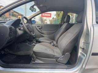 OPEL Corsa usata, con Controllo automatico clima