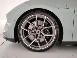 LOTUS Emeya usata, con Autoradio