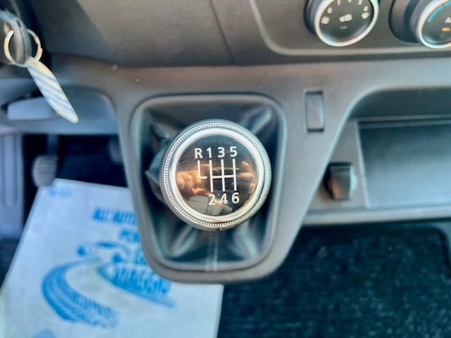 OPEL Movano usata, con Bluetooth