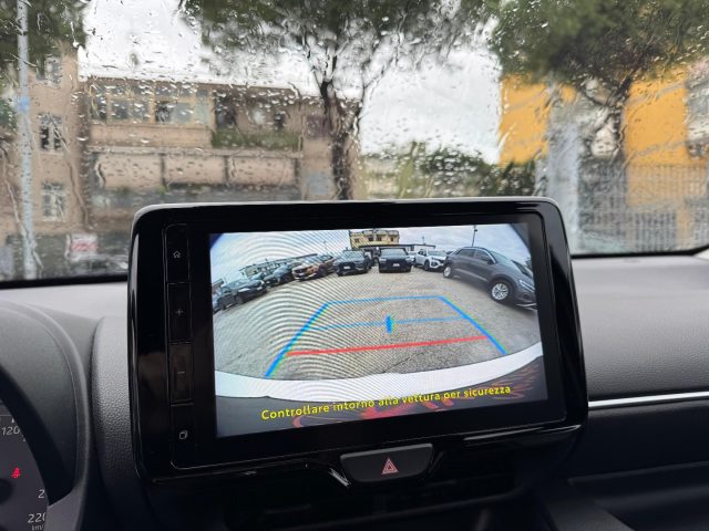 TOYOTA Yaris usata, con Servosterzo