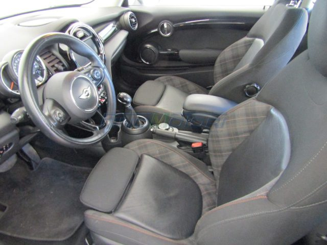 MINI Cooper D usata, con Autoradio