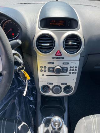 OPEL Corsa usata, con Boardcomputer