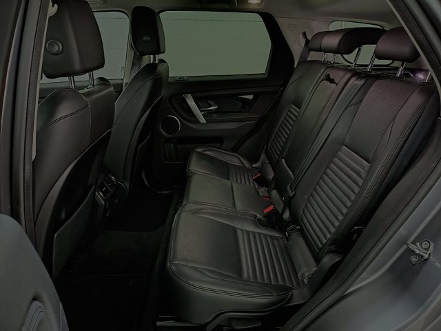 LAND ROVER Discovery Sport usata, con Autoradio digitale