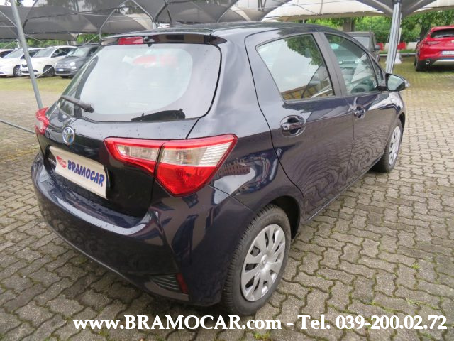 TOYOTA Yaris usata, con Autoradio