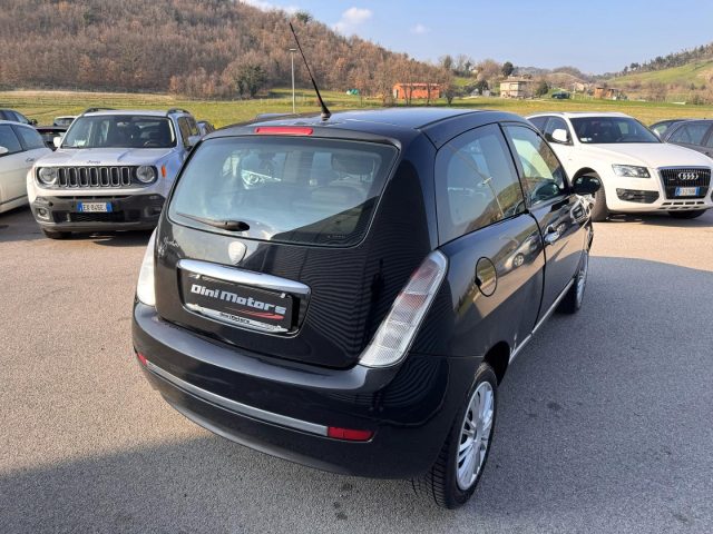 LANCIA Ypsilon usata, con Autoradio