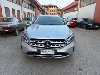 MERCEDES-BENZ GLA 200 usata, con Airbag