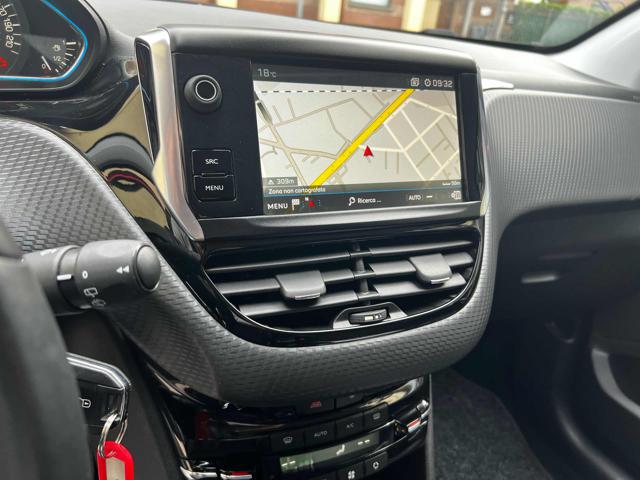 PEUGEOT 2008 usata, con Cruise Control