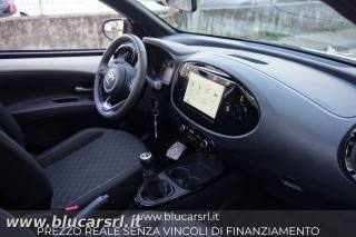 TOYOTA Aygo X usata 9