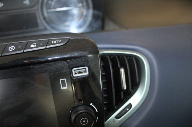 LANCIA Ypsilon usata, con Immobilizzatore elettronico