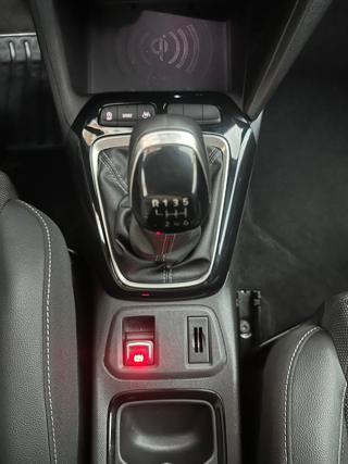 OPEL Corsa usata, con Park Distance Control