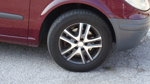 MERCEDES-BENZ Vito usata, con Bluetooth