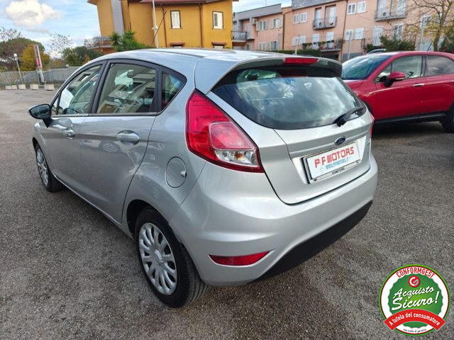 FORD Fiesta usata, con Autoradio