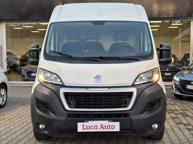 PEUGEOT Boxer usata, con Airbag