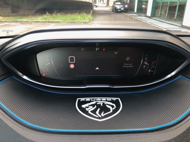 PEUGEOT 3008 usata, con Sistema di navigazione