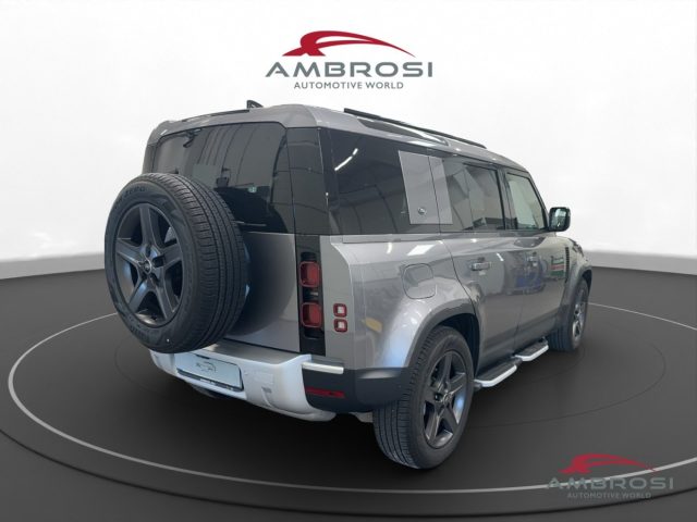 LAND ROVER Defender usata 5