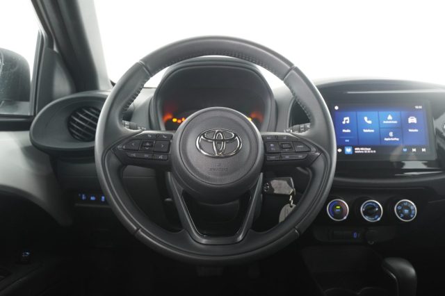 TOYOTA Aygo X usata 11