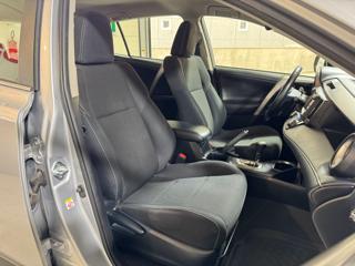 TOYOTA RAV 4 MY23 usata, con Lettore CD