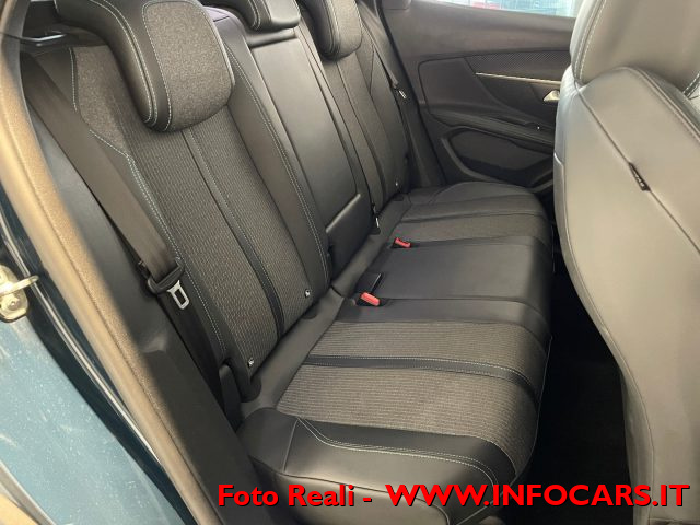 PEUGEOT 3008 usata, con Boardcomputer