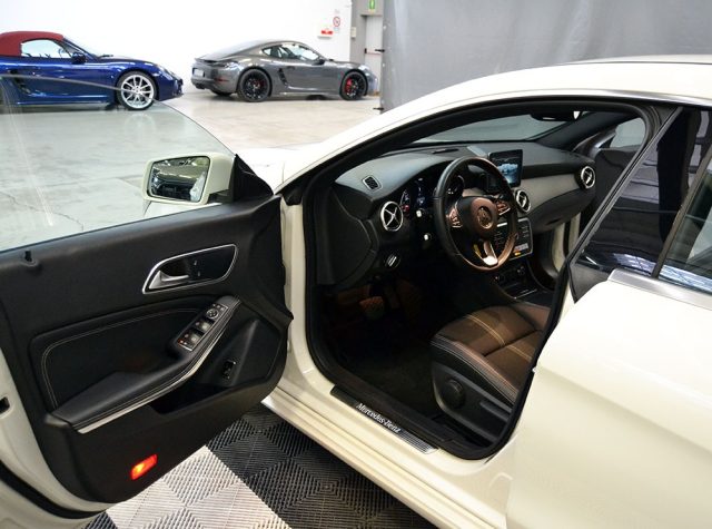 MERCEDES-BENZ CLA 180 usata, con Airbag