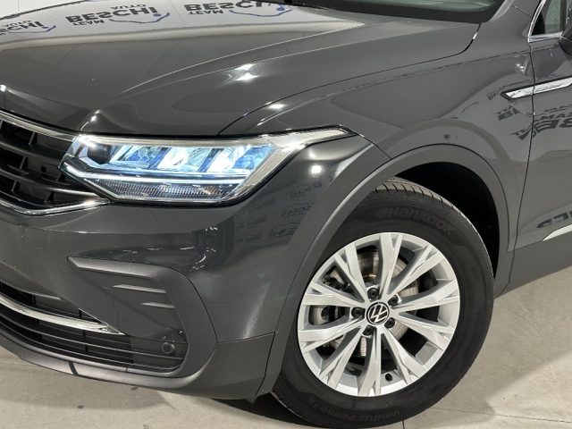 VOLKSWAGEN Tiguan usata, con Airbag laterali