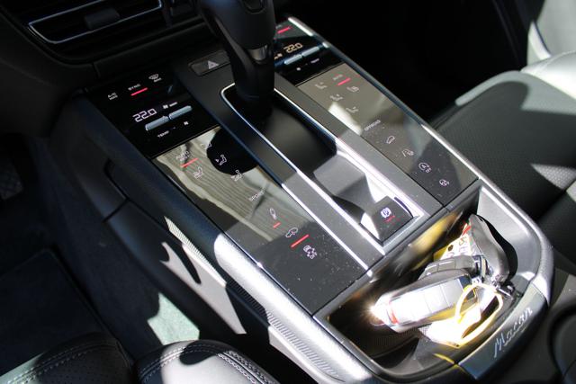 PORSCHE Macan usata, con Fendinebbia