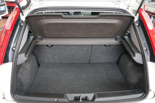 FIAT Punto usata 23