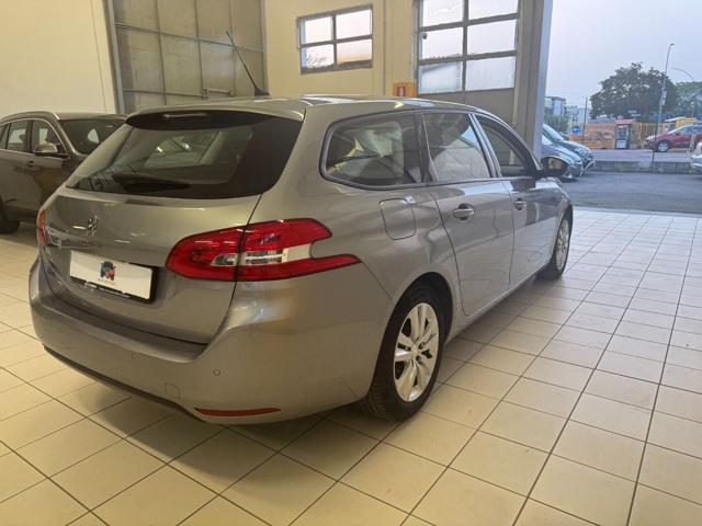 PEUGEOT 308 usata, con Autoradio